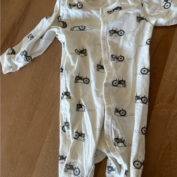 Petit lem footies - Picture 1 of 2